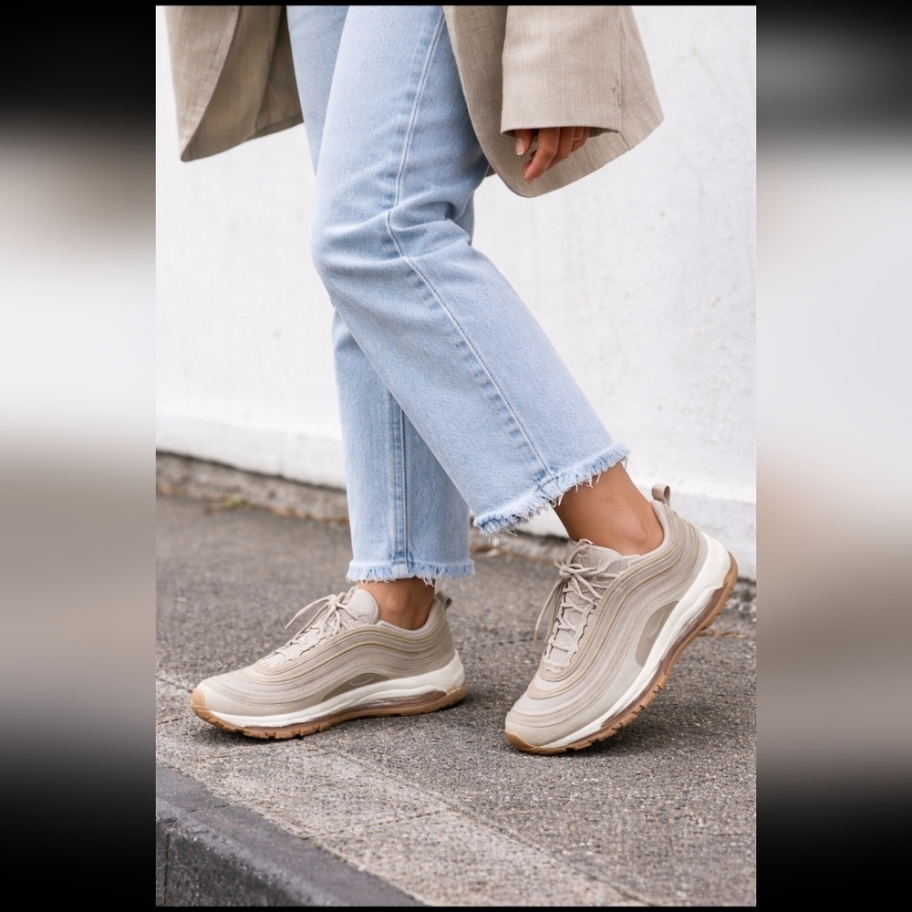 Nike Womens W Air Max 97 Ut Khaki/Light Bone Lifestyle Streetwear Sneaker 7.5
